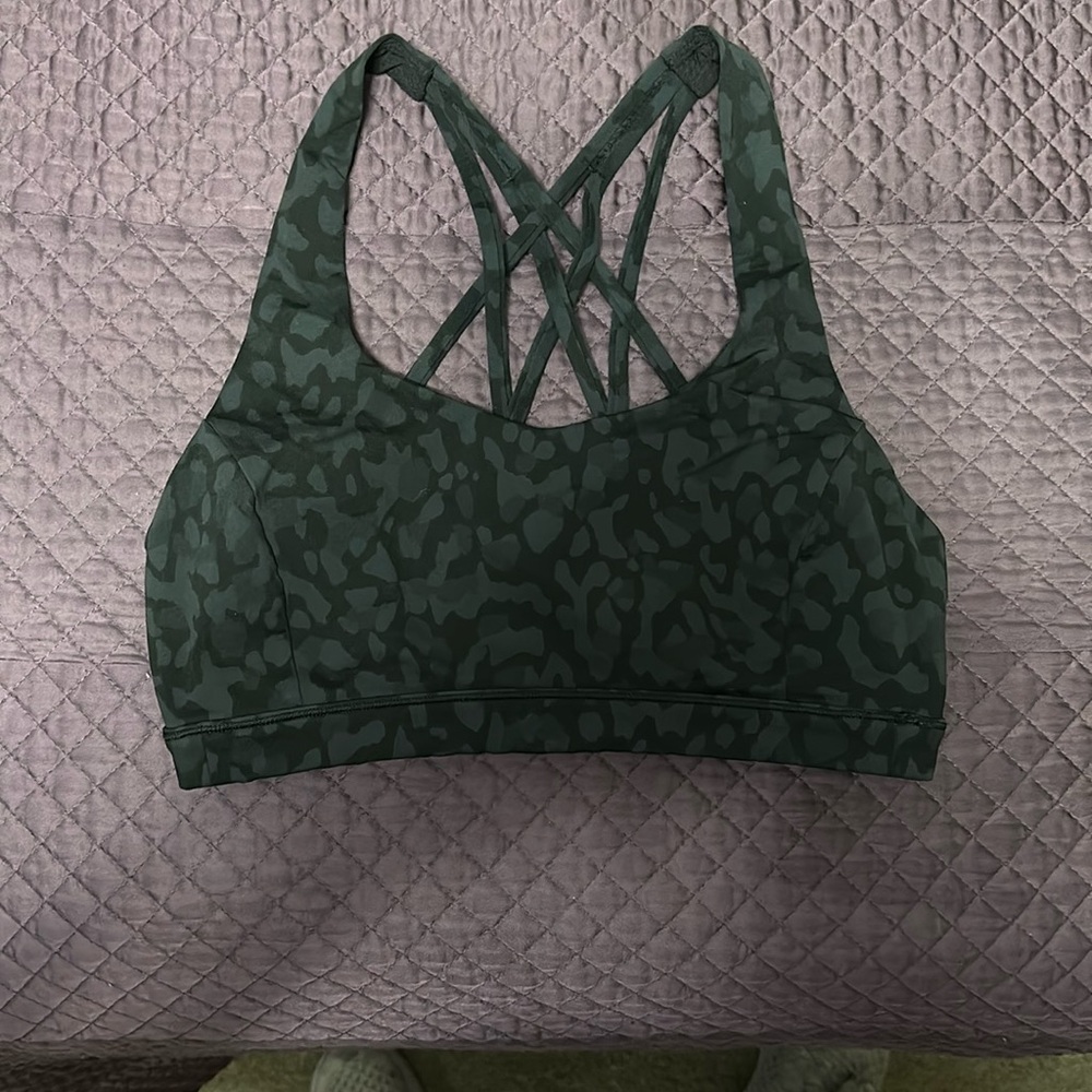 Lululemon bra size 6